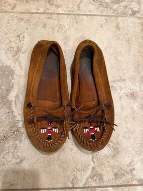 Minnetonka Brown Suede Beaded Moccasins